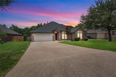 /international/us/2047-ravenstone-loop-college-station-tx-110101136560/