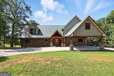 /international/us/929-hickory-nut-mountain-tallulah-falls-ga-110100470715/