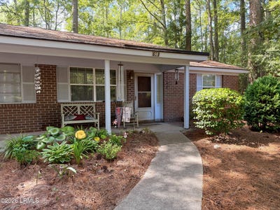 /international/us/6-point-comfort-road-hilton-head-island-sc-110120059865/