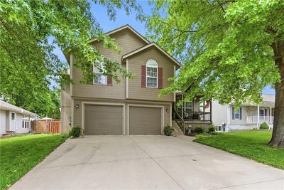 /international/us/19504-e-9th-street-s-independence-mo-110108198070/