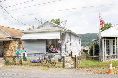 /international/us/1629-w-willow-street-coal-township-pa-110100982527/