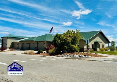 /international/us/1015-n-16th-e-riverton-wy-110108363767/