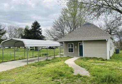 /international/us/304-market-street-wentworth-mo-110109186978/