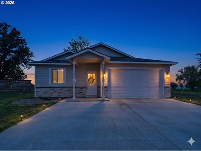 /international/us/320-riverwood-ct-umatilla-or-110107435594/