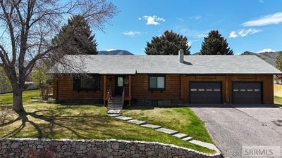 /international/us/223-w-summit-circle-challis-id-110107545096/