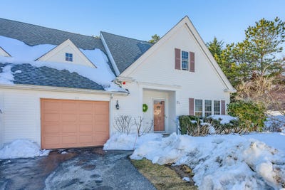 /international/us/22-stratford-ridge-mashpee-ma-110106101360/