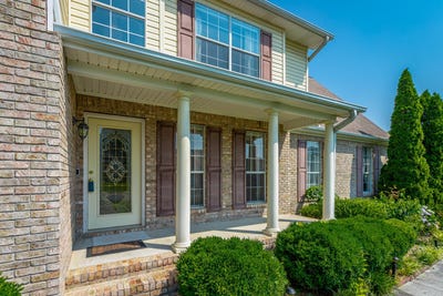 /international/us/8275-stillwater-circle-ooltewah-tn-110108389535/