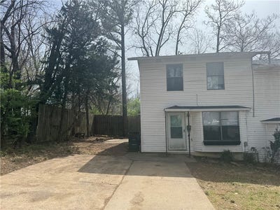 /international/us/645-w-adams-street-fayetteville-ar-110107832167/