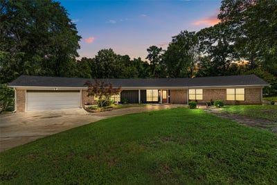 /international/us/1821-azalea-street-gilmer-tx-110107884383/