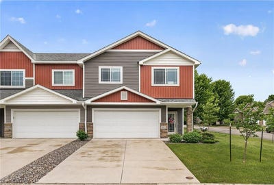 /international/us/8521-gateway-circle-monticello-mn-110108682773/