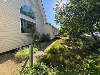 /international/us/422-nw-2nd-st-goldendale-wa-110098217396/