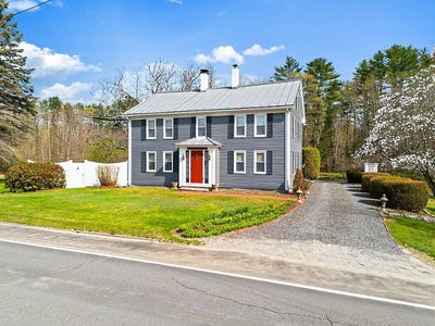 /international/us/1023-pond-road-sidney-me-110107853410/