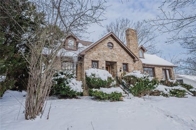 /international/us/388-high-st-somerset-pa-110104341391/