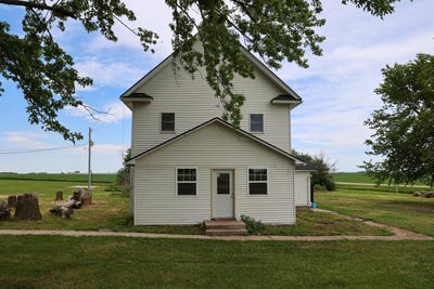 /international/us/2099-550th-st-albert-city-ia-110108878902/