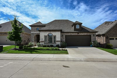 /international/us/7624-vista-bella-way-fort-worth-tx-110108492444/