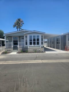 /international/us/200-n-grand-ave-anaheim-ca-110108749118/