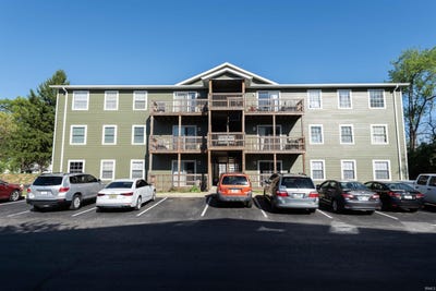 /international/us/3230-e-john-hinkle-place-bloomington-in-110102805428/