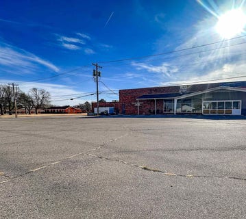 /international/us/2119-main-woodward-ok-110104431817/