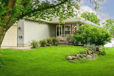 /international/us/403-hanson-road-stoughton-wi-110109269050/