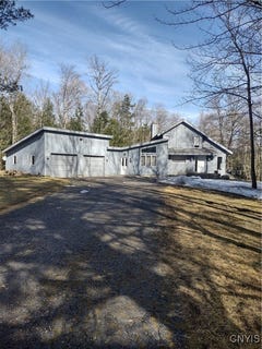 /international/us/6730-trenton-road-deerfield-ny-110096756368/