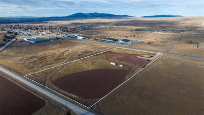/international/us/8368-us-hwy-87-lewistown-mt-110104877187/
