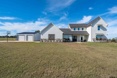 /international/us/223-riata-road-bullard-tx-110110328073/