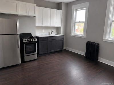 /international/us/48-cannon-street-poughkeepsie-ny-110108978250/
