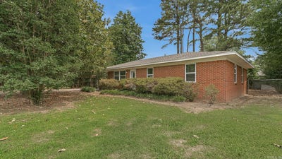 /international/us/1105-estelle-lake-city-ar-110108612779/