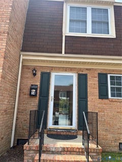 /international/us/210-walnut-boulevard-petersburg-va-110108696154/