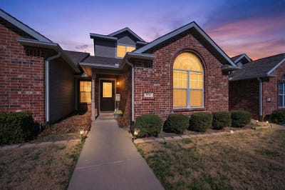 /international/us/512-oakridge-drive-greenville-tx-110105804279/