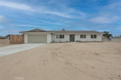 /international/us/13447-anoka-road-apple-valley-ca-110098027547/