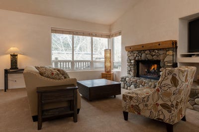 /international/us/215-river-ridge-lane-ketchum-id-110107833198/