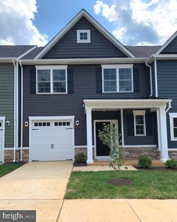/international/us/5606-finley-rose-court-fredericksburg-va-110102708577/