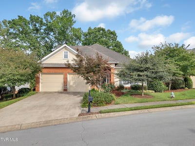 /international/us/1919-waters-edge-drive-johnson-city-tn-110101111367/