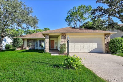 /international/us/7103-crown-oaks-drive-spring-hill-fl-110120550638/
