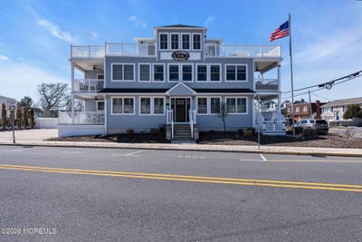 /international/us/1301-ocean-avenue-point-pleasant-beach-nj-110106764318/