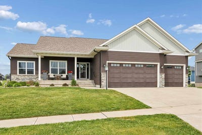 /international/us/390-canterbury-st-northliberty-ia-110108364576/