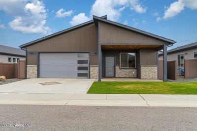 /international/us/8703-w-hood-st-rathdrum-id-110108251198/
