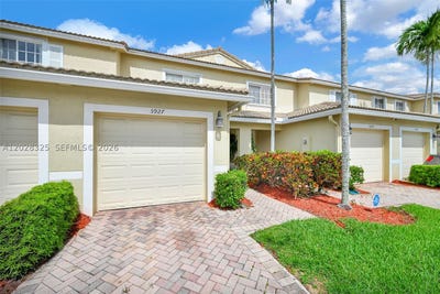/international/us/5927-royal-way-tamarac-fl-110108450791/