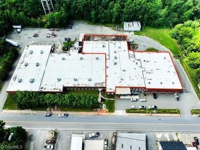 /international/us/612-e-main-street-pilot-mountain-nc-110100468691/