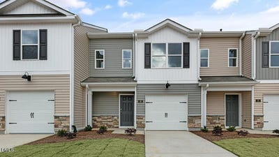 /international/us/17-bee-garden-court-angier-nc-110107511742/