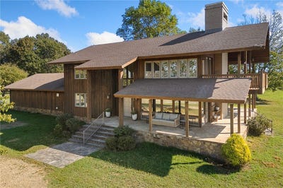 /international/us/4237-sulphur-mountain-road-harrison-ar-110120557670/
