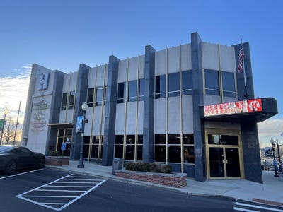 /international/us/100-public-square-somerset-ky-110105701898/
