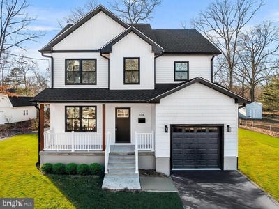 /international/us/51-e-spring-street-pine-hill-nj-110108238028/