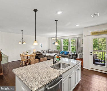/international/us/25333-crested-iris-terrace-aldie-va-110107874512/