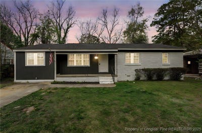 /international/us/304-s-thompson-street-whiteville-nc-110098597956/
