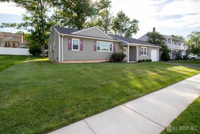 /international/us/14-tracey-drive-milltown-nj-110108450685/