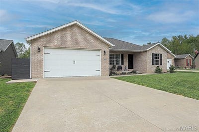 /international/us/401-tradition-drive-cape-girardeau-mo-110107612098/