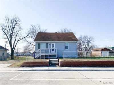 /international/us/2020-6th-street-madison-il-110105386024/