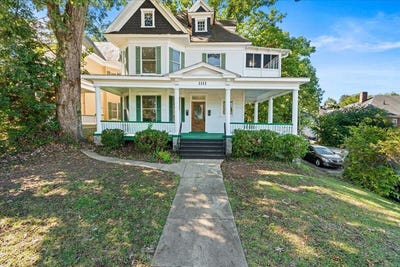 /international/us/1111-1st-st-sw-roanoke-va-110120553515/